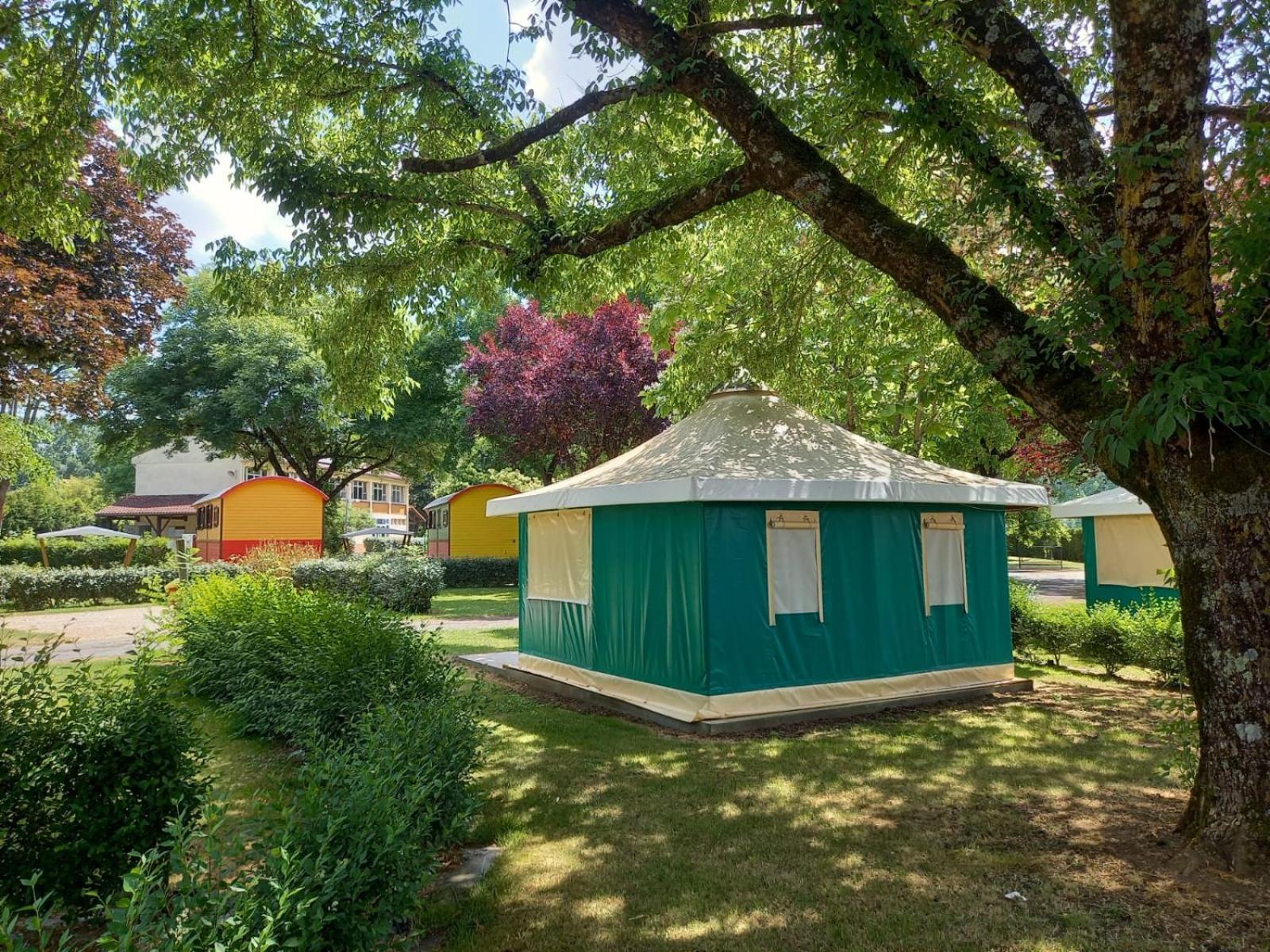 Camping Onlycamp Du Rouergue Villefranche-de-Rouergue Exterior photo